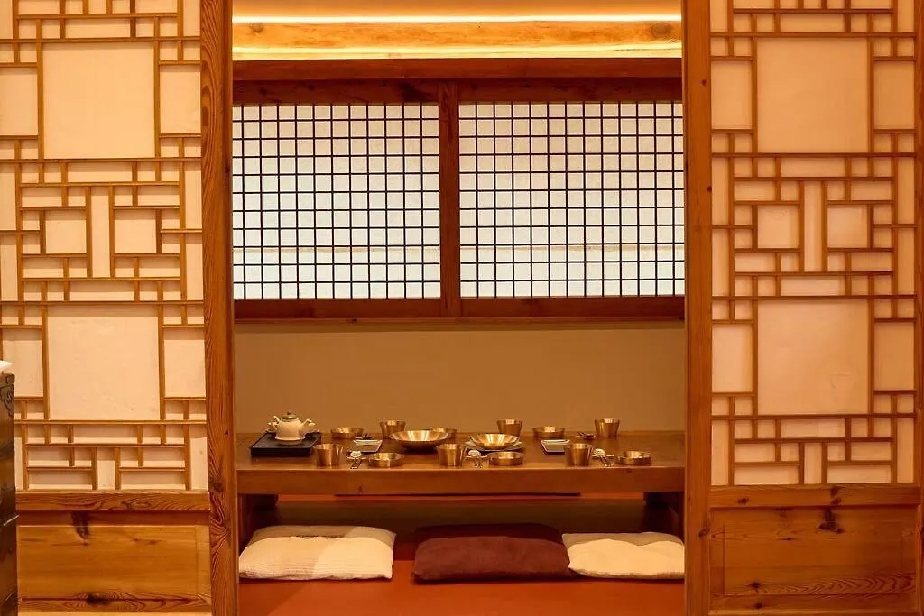 Apartment Hanok Angnid Gongian Seoul